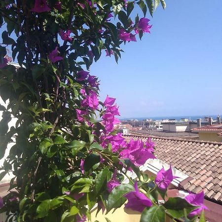 Appartamento Fronte al Porto Salerno Esterno foto